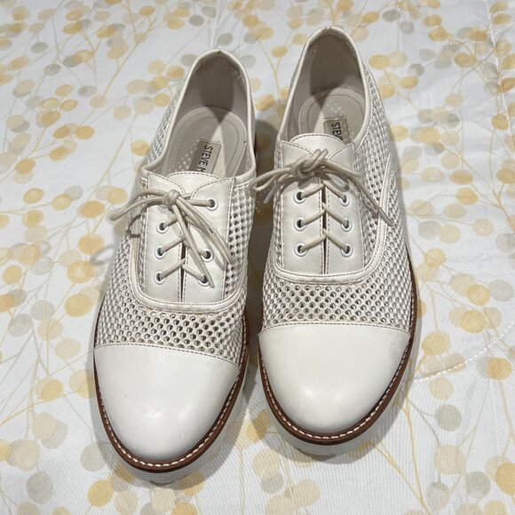 Steve Madden Brinkkly White Mesh Lace Up Shoe ~Size 9~ - Picture 1 of 4